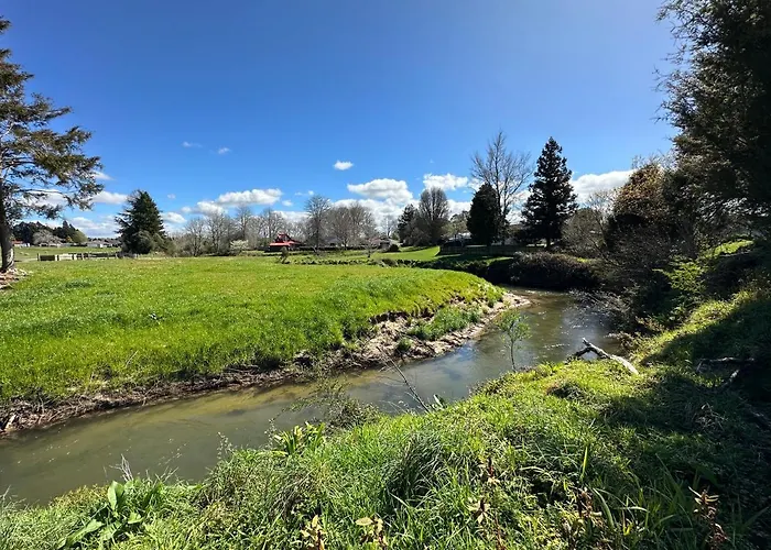Ferienhaus Streamside Family Friendly Oasis With